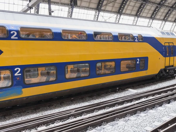 Amsterdam - Mart 2013: Tren garına içinde. Amsterdam Centraa