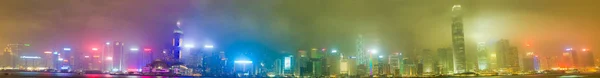 Hong Kong - 7 Απριλίου 2014: Πανοραμική στον ορίζοντα της πόλης μετά s — Φωτογραφία Αρχείου