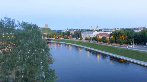 Vue aérienne de nuit de Riga, Lettonie — Photo