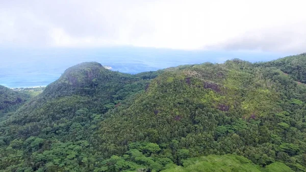 Montañas de la vista aérea de Mahe - Seychelles — Foto de Stock