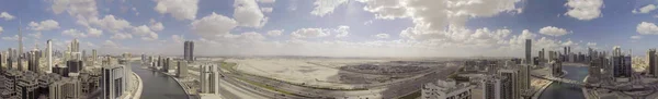 DUBAI - DICIEMBRE 2016: Vista panorámica aérea del centro de la ciudad sk — Foto de Stock