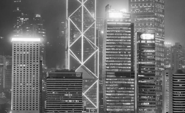 夜の香港 - 2014 年 4 月: 美しい街のスカイライン。香港コ — ストック写真