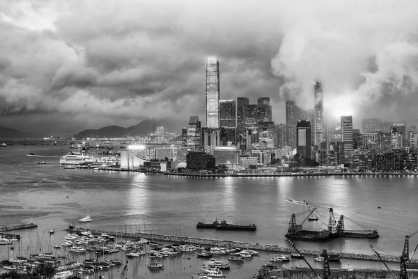 Skyline Kowloon su un bellissimo tramonto — Foto Stock