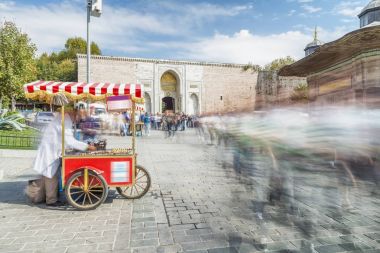 Sultanahmet Meydanı, uzun bulanık manzaralı sokak gıda satıcı