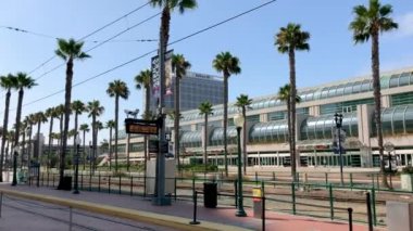 San Diego, Kaliforniya, ABD - Temmuz 2017: şehir trafik ve gökdelenler şehir manzarası
