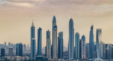 Helikopter, Birleşik Arap Emirlikleri Dubai Marina şehir manzarası