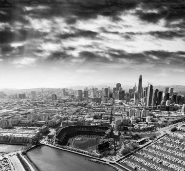 San Francisco manzarası havadan görünümü güzel bir güneşli yaz