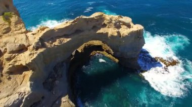 Victoria, Avustralya'nın Güney-Doğu Kıyısı Great Ocean Road üzerinde kemer 