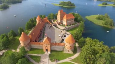 Trakai Kalesi, Litvanya'nın inanılmaz antik mimari. Havadan görünümü, video 