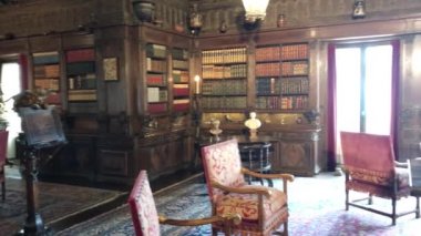 San Simeon, Ca - 3 Ağustos 2017: Hearst Castle iç, tarihi tarihi bölge ve California tarihi dönüm noktası mansion, ABD. Video