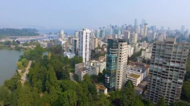 Stanley Parkı yakınındaki şehir Vancouver, British Columbia, Kanada, video