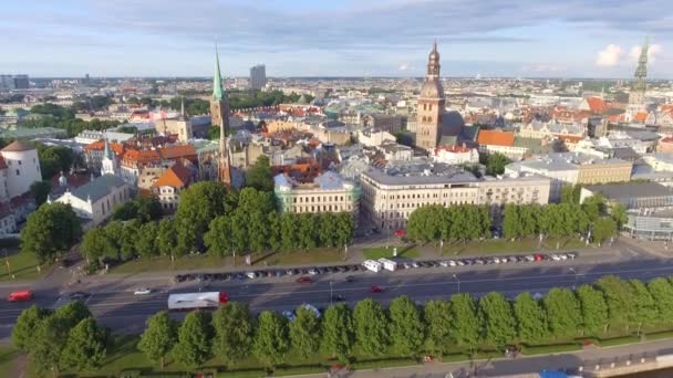 Rižský Hrad Historické Budovy Břehu Řeky Daugava Rize Hlavního Města — Stock video