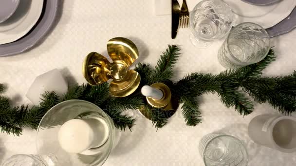 Hermoso Ajuste Mesa Navidad Con Ramas Abeto Video — Vídeos de Stock