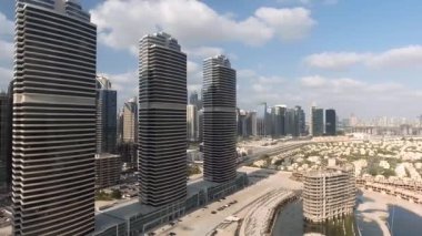 Dubai Marina gökdelenlerinin hava görüntüsü, BAE, Video