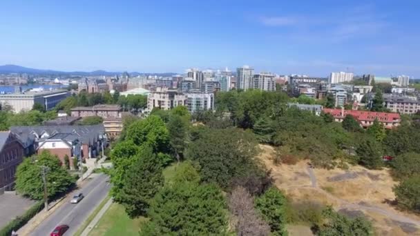 Luchtfoto van de skyline van Victoria, Vancouver Island — Stockvideo