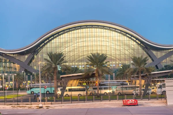 Doha Katar Grudnia 2016 Zewnętrzna Część Międzynarodowego Portu Lotniczego Wschodzie — Zdjęcie stockowe