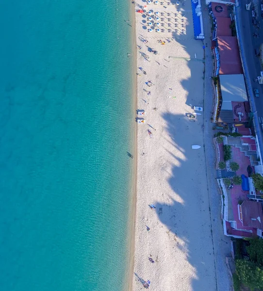 Luftaufnahme Des Schönen Strandes Und Sonnenschirme — Stockfoto