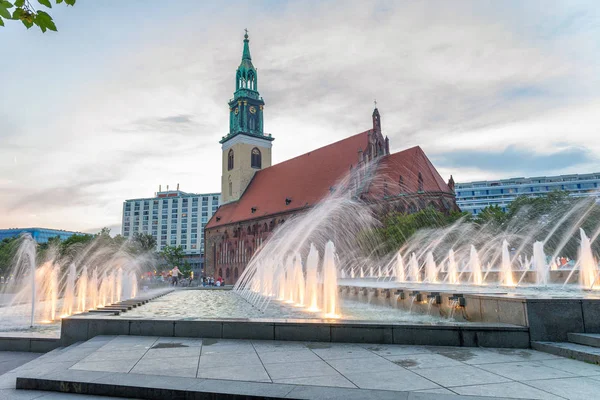 Berlin Duitsland Juli 2016 Mary Kerk Alexanderplatz Berlijn Trekt Jaarlijks — Stockfoto