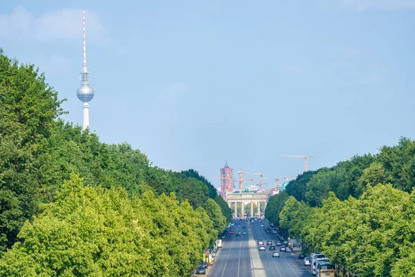 Berlín Alemania Julio 2016 Skyline Ciudad Largo Avenida Larga Vista — Foto de Stock