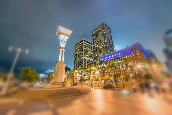 San Francisco August 2017 Tourists Justin Herman Plaza Night San — Stock Photo, Image