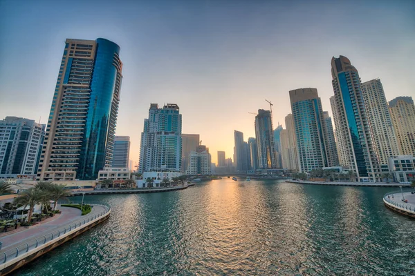 Dubai Marina Skyline Night — стоковое фото
