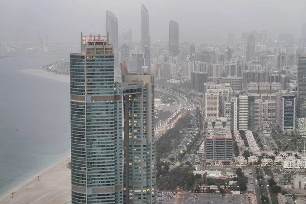 Geceleri Corniche Road Binalarının Hava Manzarası Abu Dabi — Stok fotoğraf