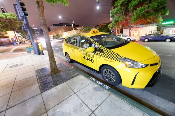 San Diego July 2017 Yellow Cab Awaits Customers Company Promotes — Stock Photo, Image