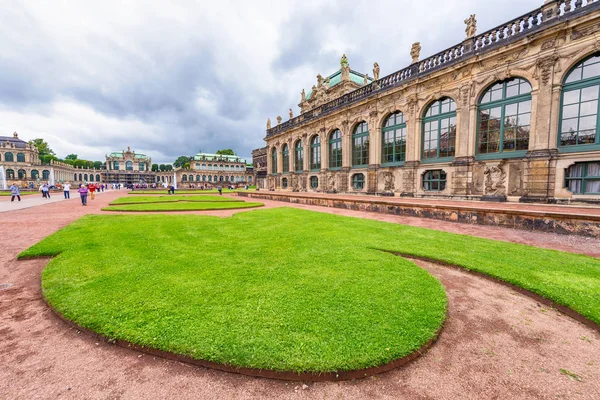 Dresden Almanya Temmuz 2016 Turist Zwinger Palace Ziyaret Edin Konumu — Stok fotoğraf