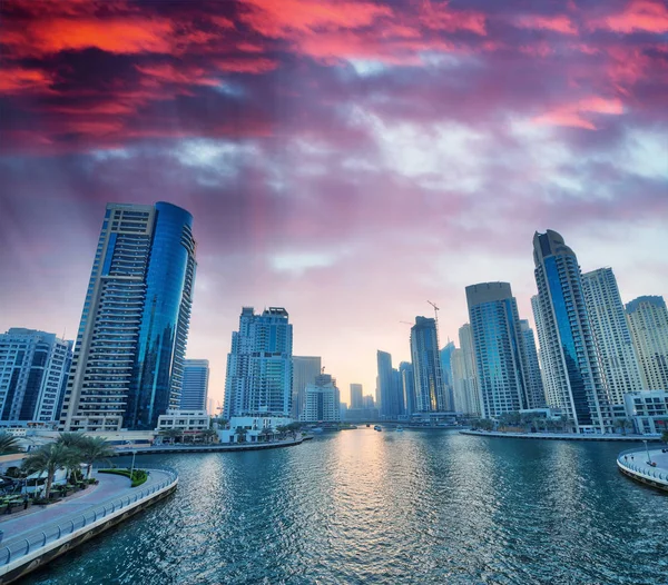 Dubai Jachthaven Skyline Nachts — Stockfoto