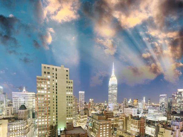 Manhattan New York Şehrinin Abd Şaşırtıcı Gece Hava Manzarası — Stok fotoğraf