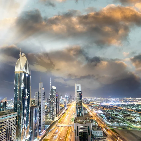 Skyline Downrtown Lungo Sheikh Zayed Road Notte Dubai — Foto Stock