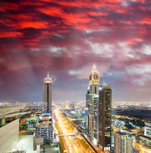 Downrtown Skyline Längs Sheikh Zayed Road Natten Dubai — Stockfoto