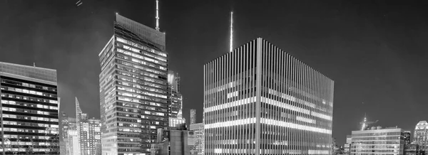 マンハッタン ニューヨーク 米国の驚くべき夜の空中スカイライン — ストック写真