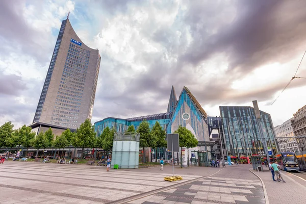 Leipzig Tyskland Juli 2016 Turister Besöker Augustusplatz Leipzig Lockar Miljoner — Stockfoto