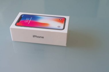 Pisa - 17 Ocak 2018: iphone X unboxing önce. Bu yeni model Apple olduğunu