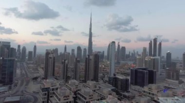 Gökdelenlerin Downtown Dubai, BAE, Video havadan görünümü