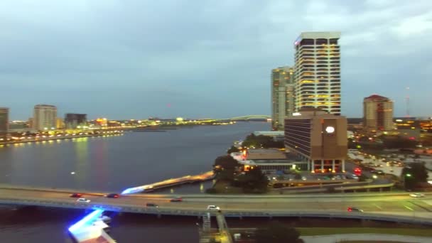Increíble horizonte aéreo al atardecer de Jacksonville, FL — Vídeos de Stock