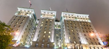 Geceleri San Francisco şehir binaları
