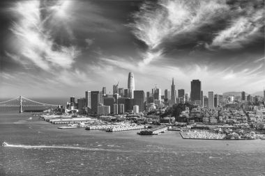 Helikopter, Kaliforniya 'dan San Francisco' nun inanılmaz gökyüzü çizgisi..