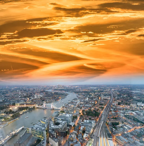 Tower Bridge Városra Éjjel Légi Temze Mentén Nézd London Egyesült — Stock Fotó