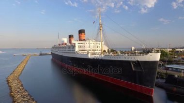 Long Beach, Ca - 1 Ağustos 2017: Rms Queen Mary okyanus olan lin