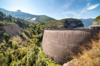 Güzel manzara anma sitesinin Vajont Barajı, Veneto, İtalya.