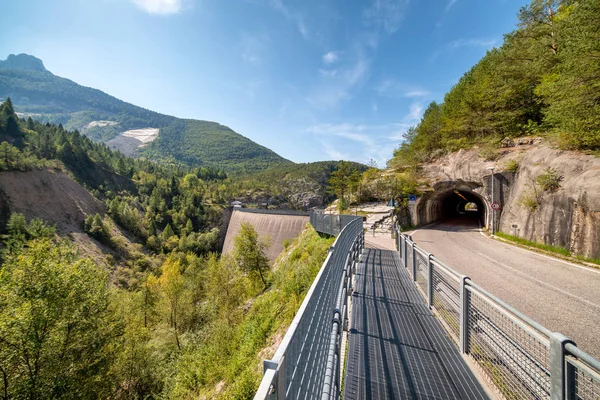 Breakwater of Vajont, Italy. Dolomites Dam — Stock Photo, Image