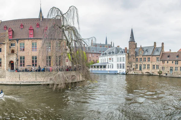 Bruges Bélgica Março 2015 Turistas Visitam Antiga Cidade Medieval Dia — Fotografia de Stock