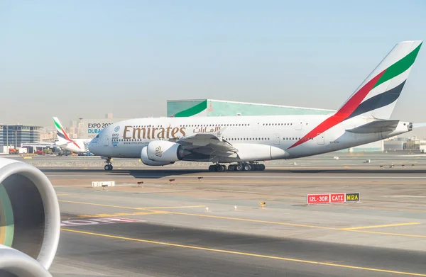 Dubai Emirados Árabes Unidos Novembro 2015 Avião Emirates Dubai Aiirport — Fotografia de Stock