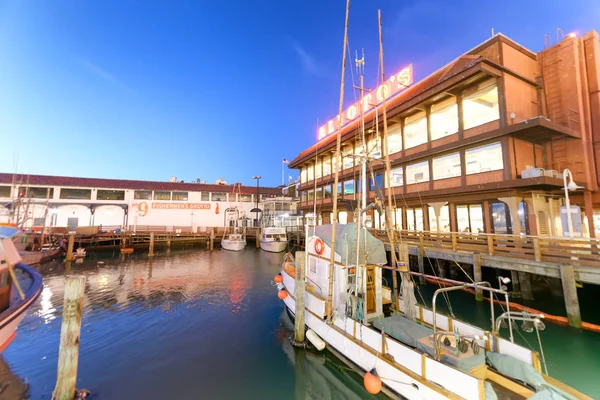 San Francisco Srpna 2017 Ukotvený Lodě Přístavu Fisherman Wharf Slavné — Stock fotografie