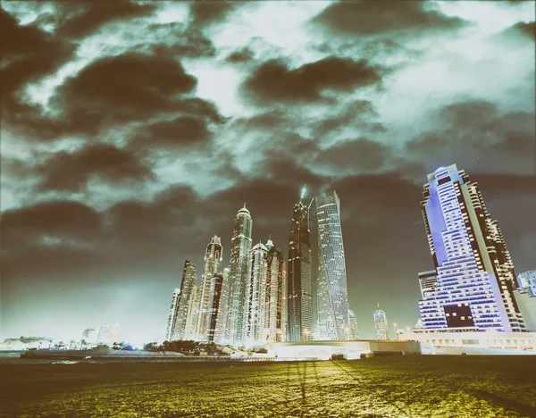 Dubai Marina Vista Noturna Arranha Céus Cidade Partir Parque — Fotografia de Stock