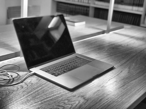 Modern Laptop Closeup Public Library — Stock Photo, Image