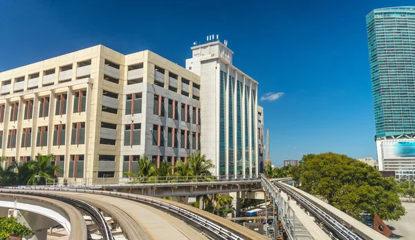 Downtown Miami Buildings Metrorail Train — Stock Photo, Image