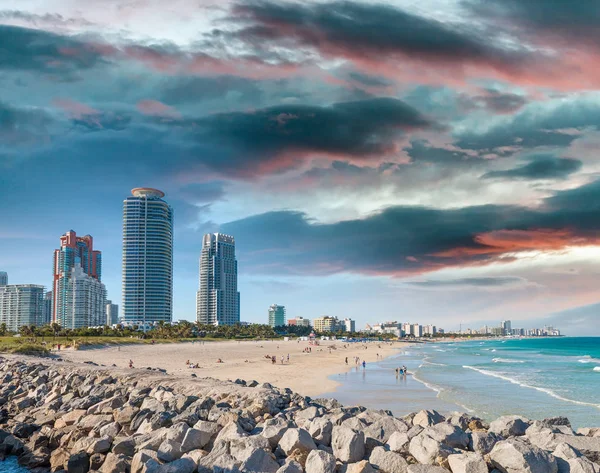 Edifici Miami Beach Tramonto South Pointe Park — Foto Stock